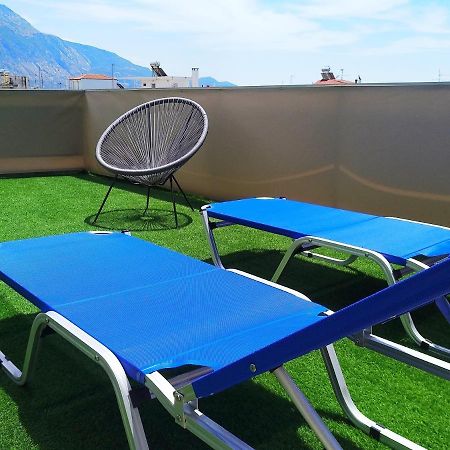 Tiny Central Penthouse, Big Terrace 칼라마타 외부 사진
