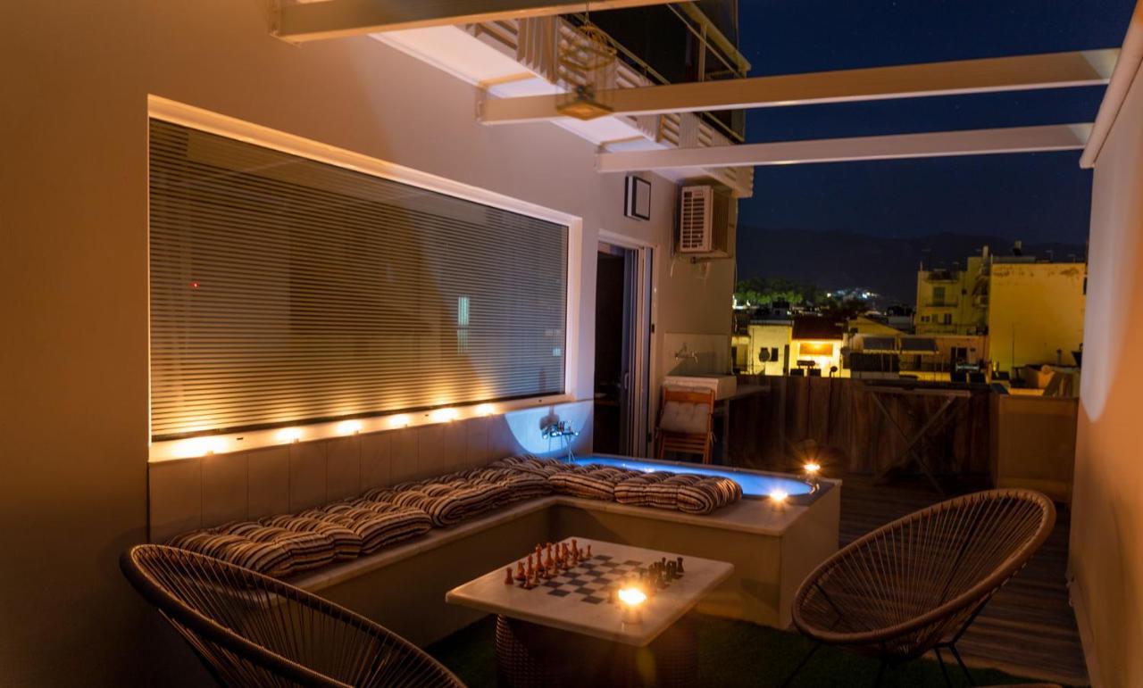 Tiny Central Penthouse, Big Terrace 칼라마타 외부 사진
